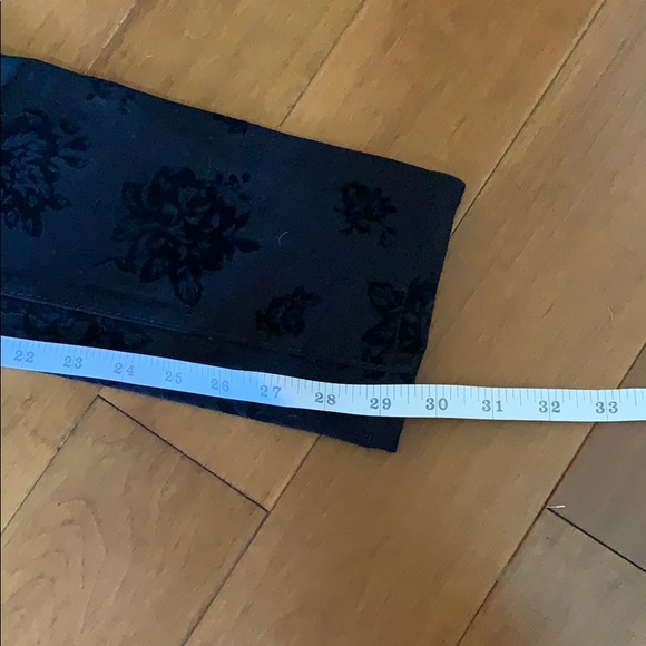 🛍 2 for $20 NWOT Black Jeans w/ Velvet Brocade - Picture 3 of 6